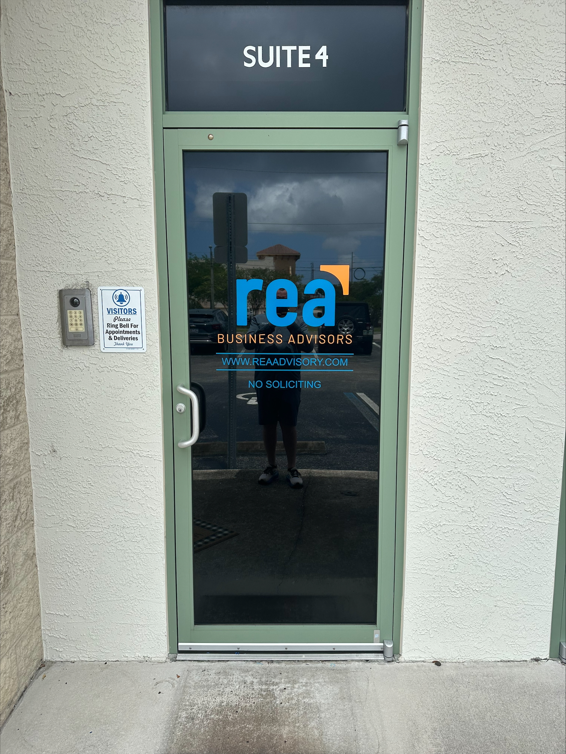 processed-FB76FB70-6C8A-475A-A1B3-20D701ADA144 Tampa, FL Office | Rea Information Services